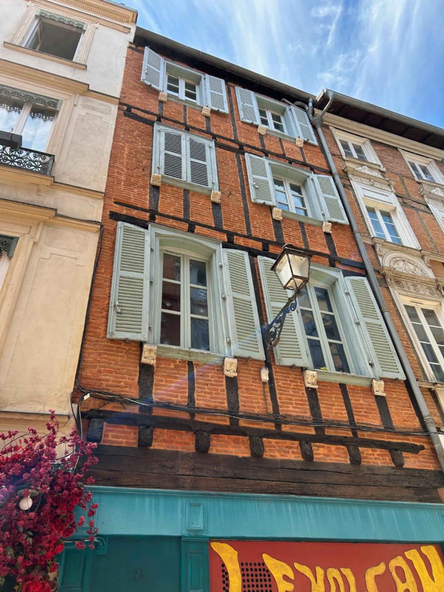 Au Charme Des Carmes - T1 Sur Cour - Metro A & B Daire Toulouse Dış mekan fotoğraf